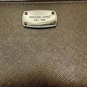 Michael Kors authentic women wallet